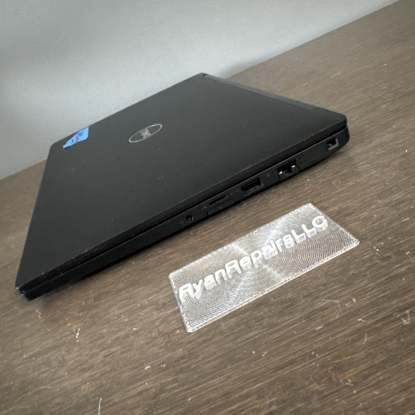 Dell Latitude Intel Core i7 8th gen vpro NO RAM NO Drive SCREEN NOT WORKING READ