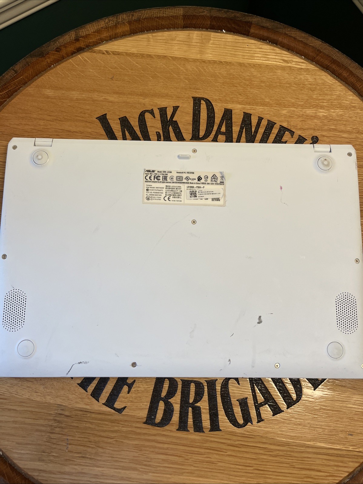 ASUS L510M 15.6″ / Intel Celeron N4020 / (CRACKED/MISSING PARTS) – Read Below