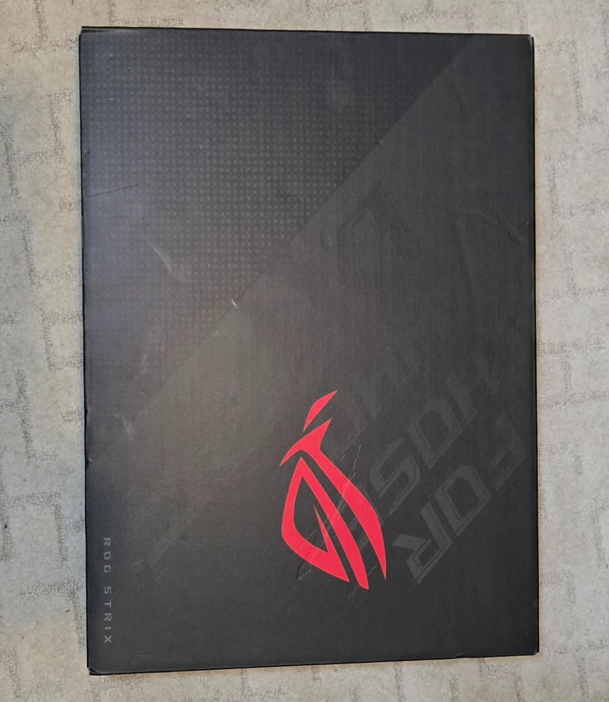 Asus Rog G513IC laptop + tripla monitor