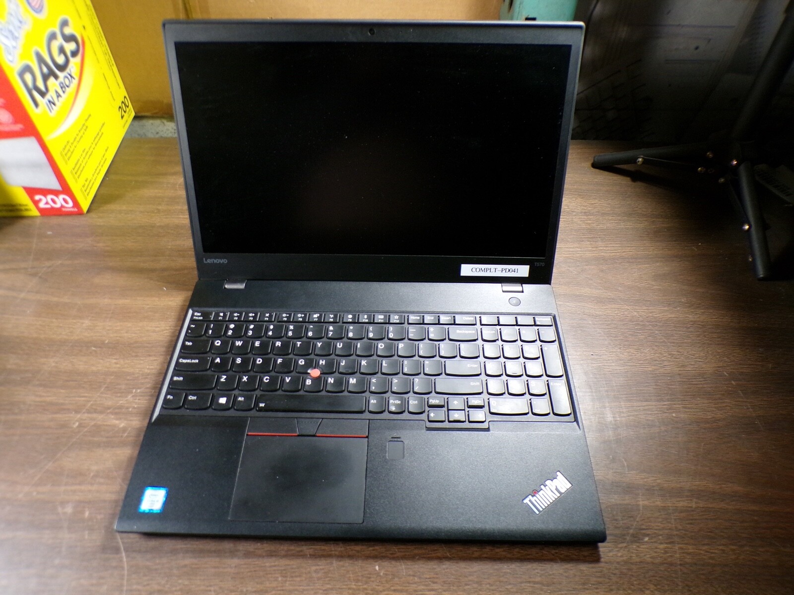 THINKPAD LENOVO T570 INTEL CORE I5-6300U 2.40GHZ 4GB RAM **NO HD/ NO CADDIE