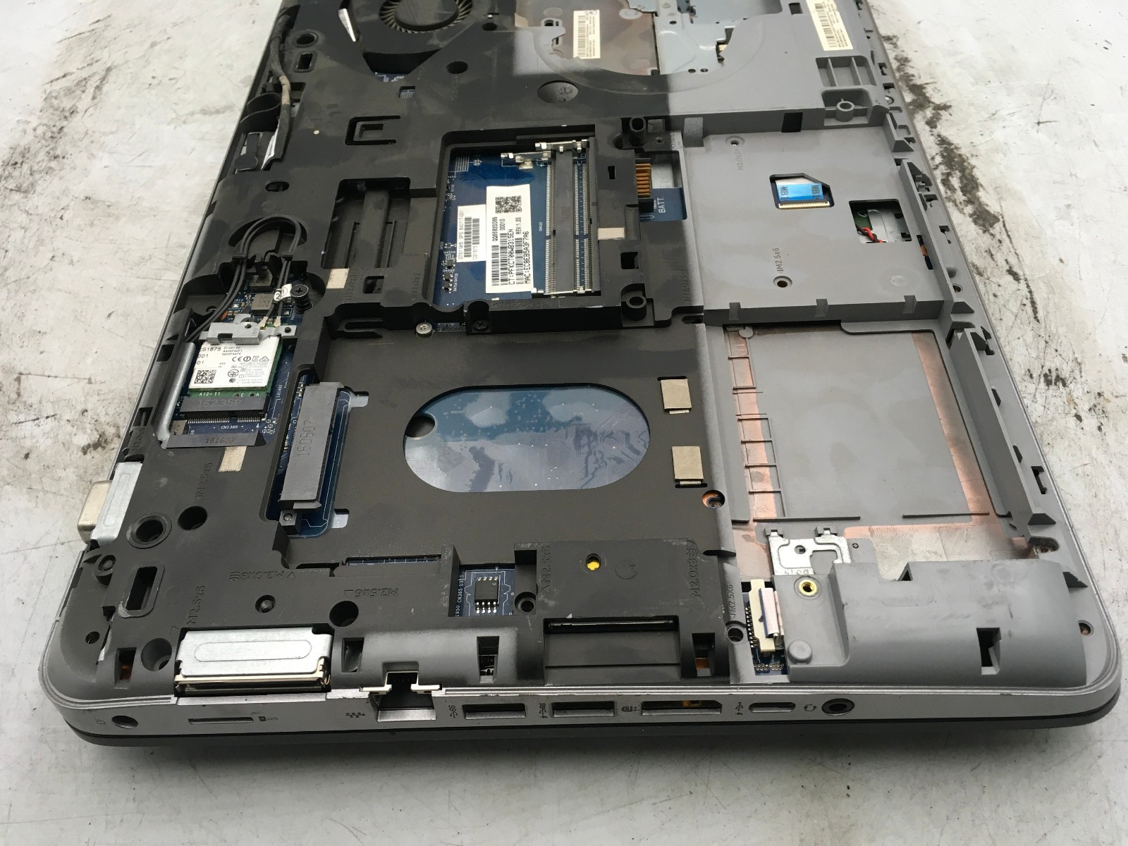 HP PROBOOK 640 G2 – INTEL I5 6TH GEN – NO RAM – FOR PARTS -MISSING PARTS-READ-BB