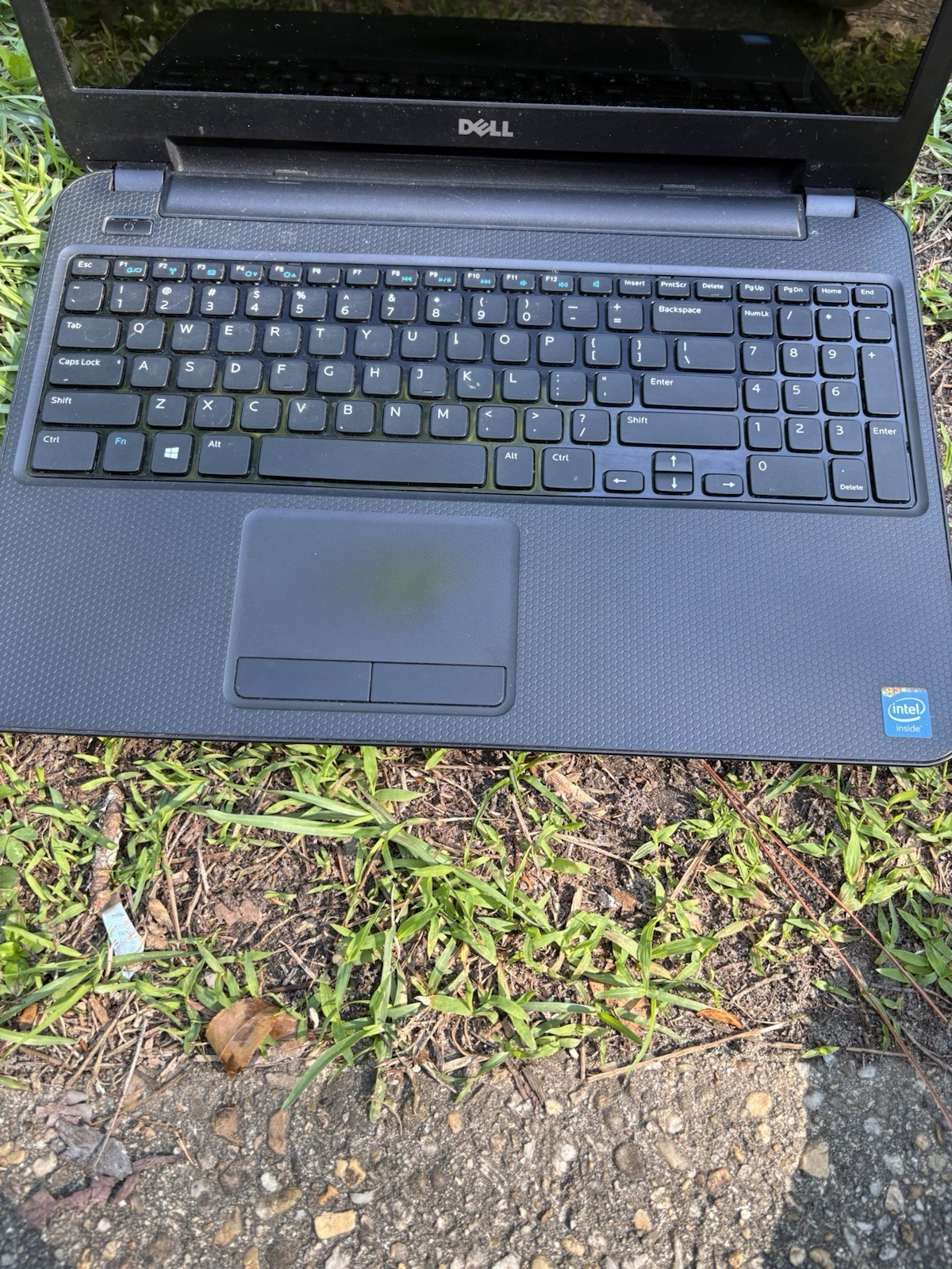 Dell 15.9″ Black Laptop Notebook Intel Processor Windows 8 Built-in Webcam