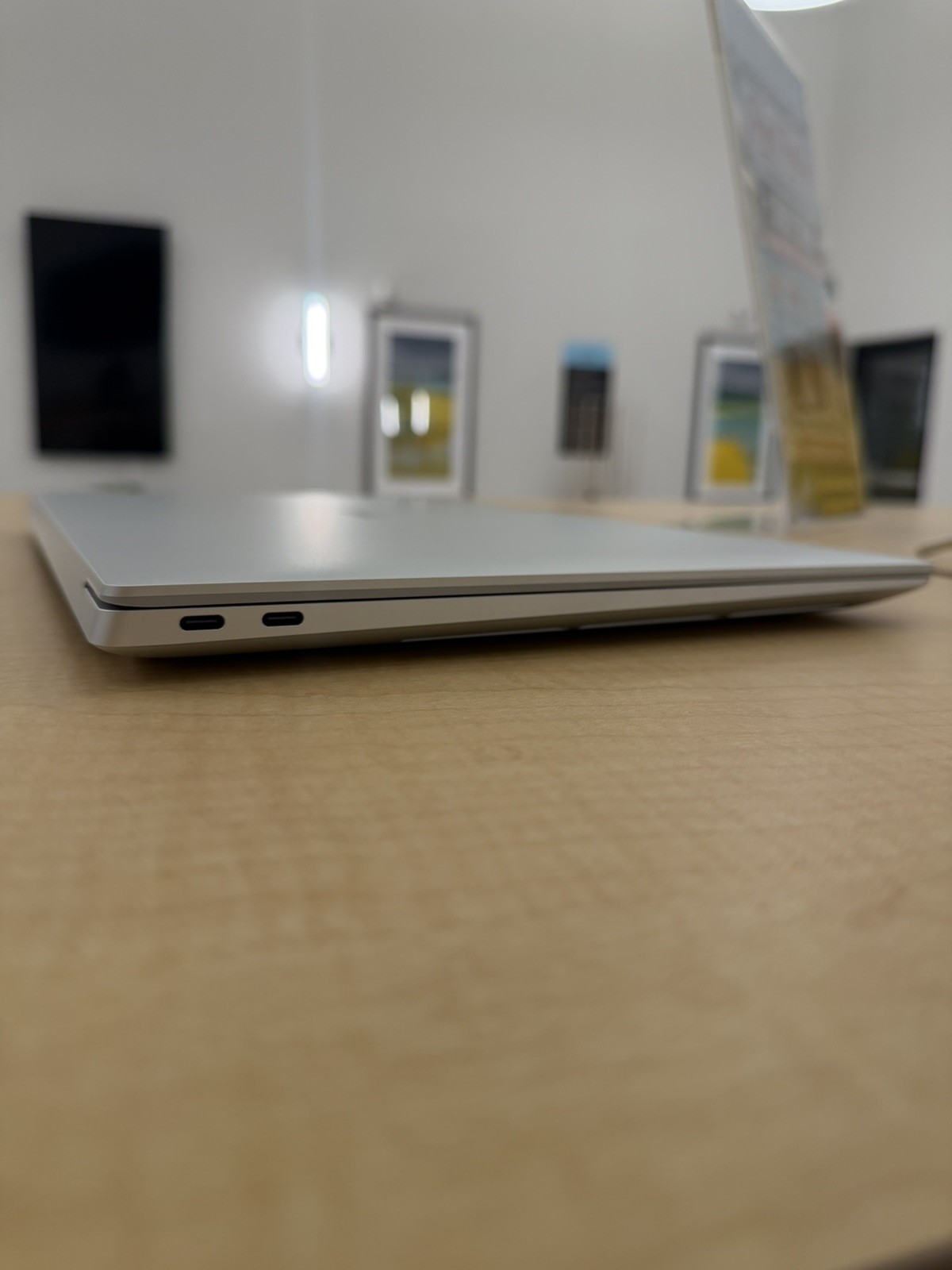 Dell 16 (XPS 16) Premium, 4K OLED Touch, Ultra 7 255H 32GB 1TB RTX 5050