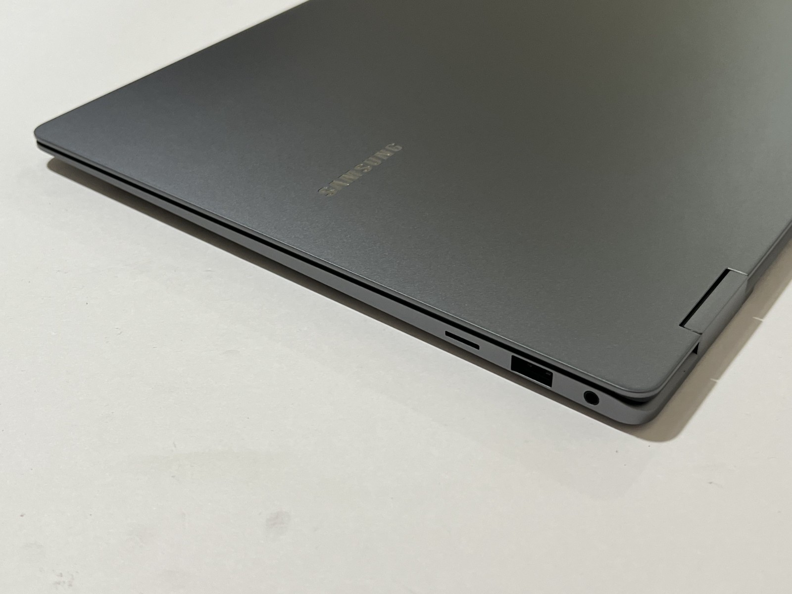 Samsung Galaxy Book5 Pro 360 16″ AMOLED Touch Ultra 7 256V 16GB 1TB W11H