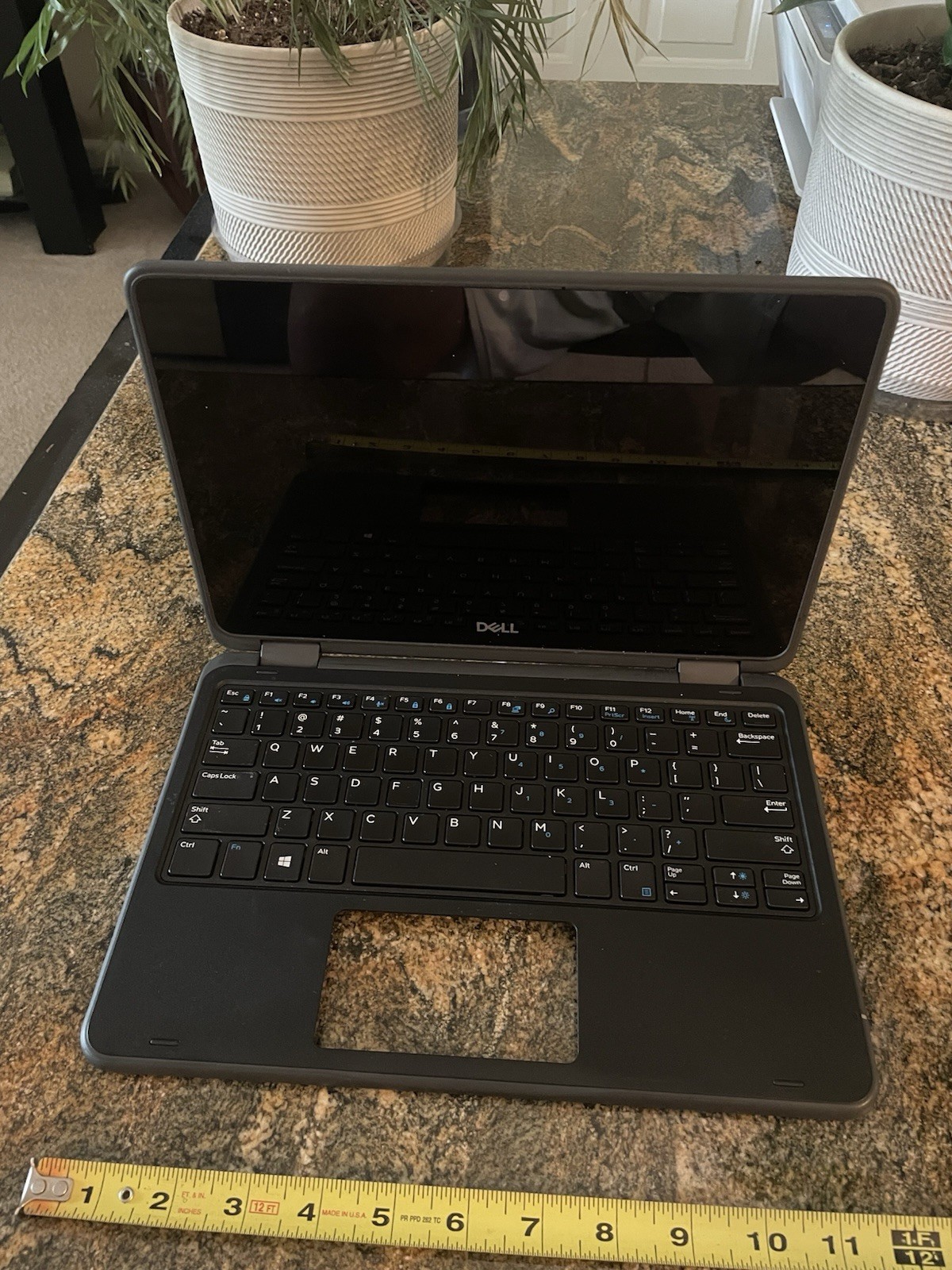 Dell Latitude P26T P26T003 3190 2 in 1 11.6″ -Top Screen No Scratches &Keyboard