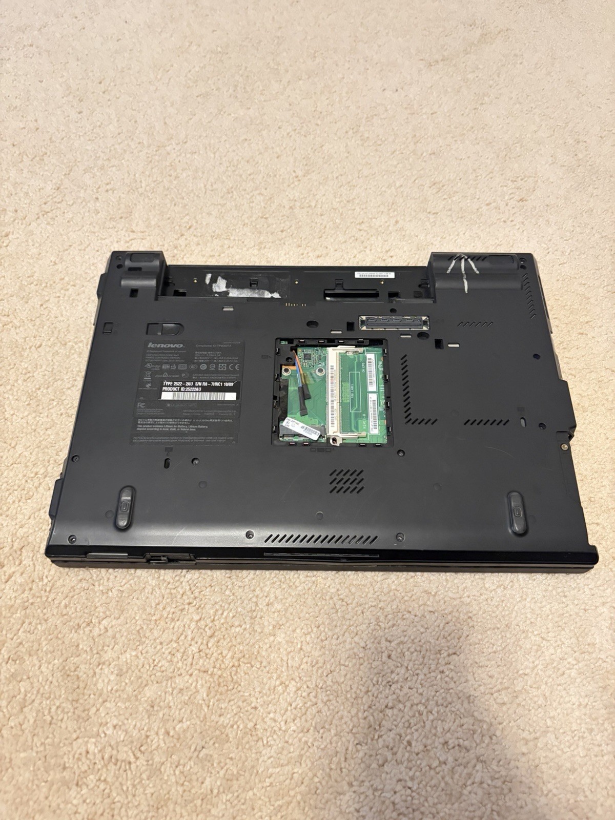 Lenovo ThinkPad T410 *FOR PARTS*