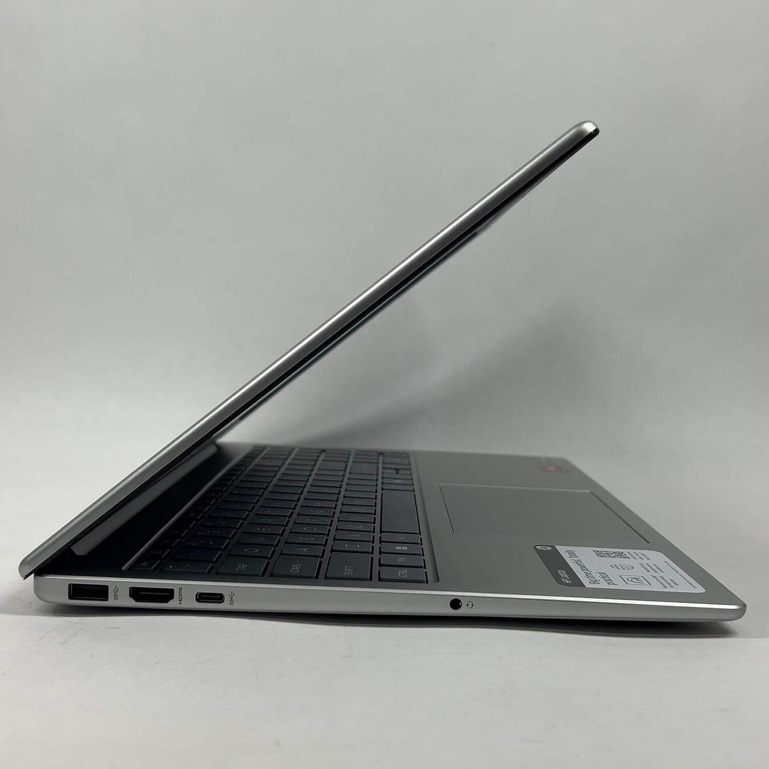 HP Laptop 15-FC0XXX 15.6″ Ryzen 3 7320U 2.4GHz 8GB RAM 256GB SSD