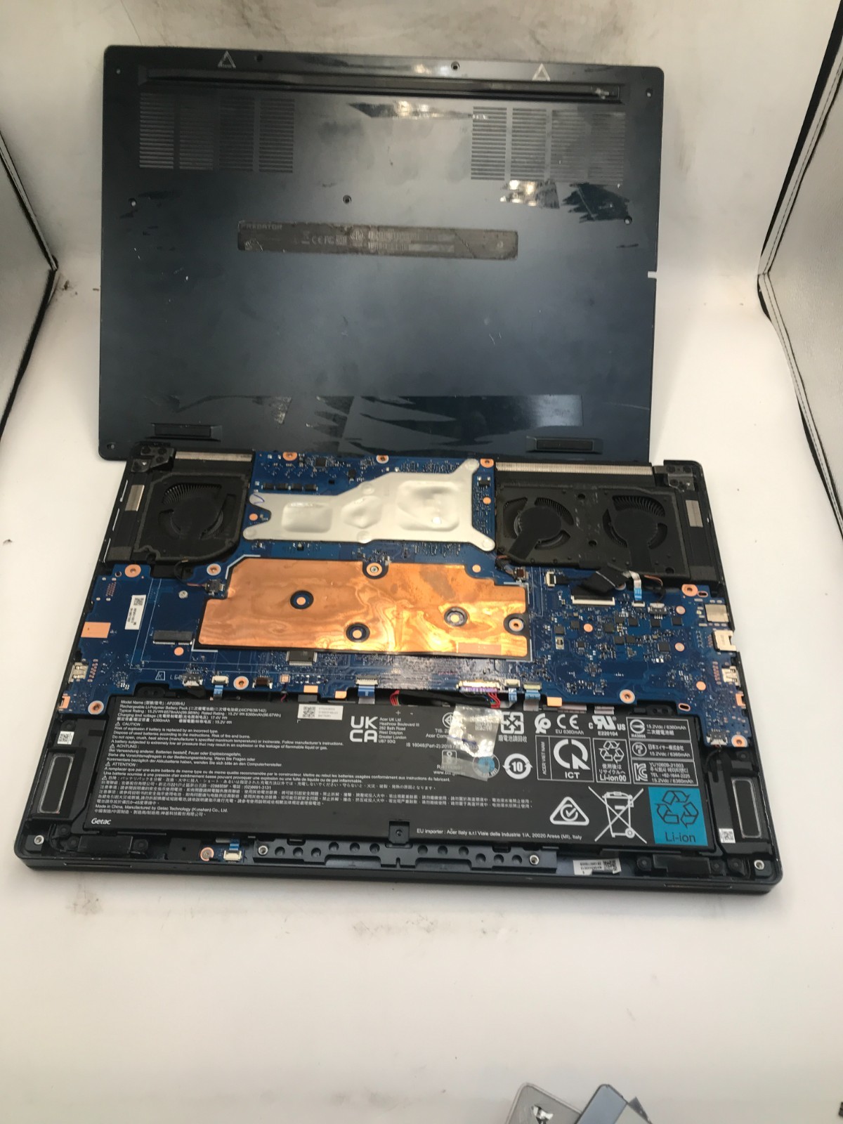 Acer Predator Triton 17X PTX17-71 17″ Intel i9-13900HX 8GB RAM RTX 4090 READ