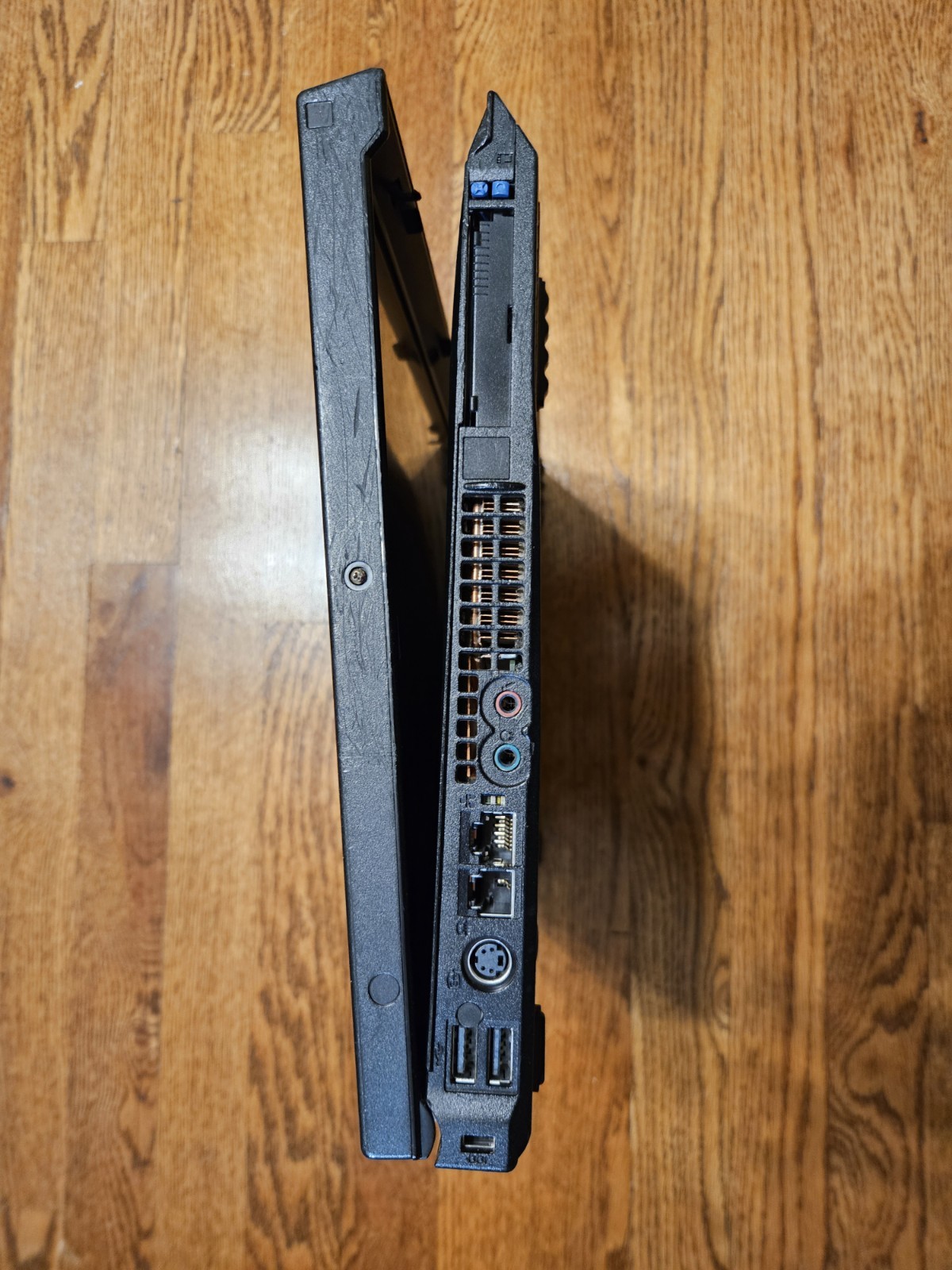 Lot of 2 Old IBM ThinkPad R52 and T41 For Parts/ Repair AS-IS