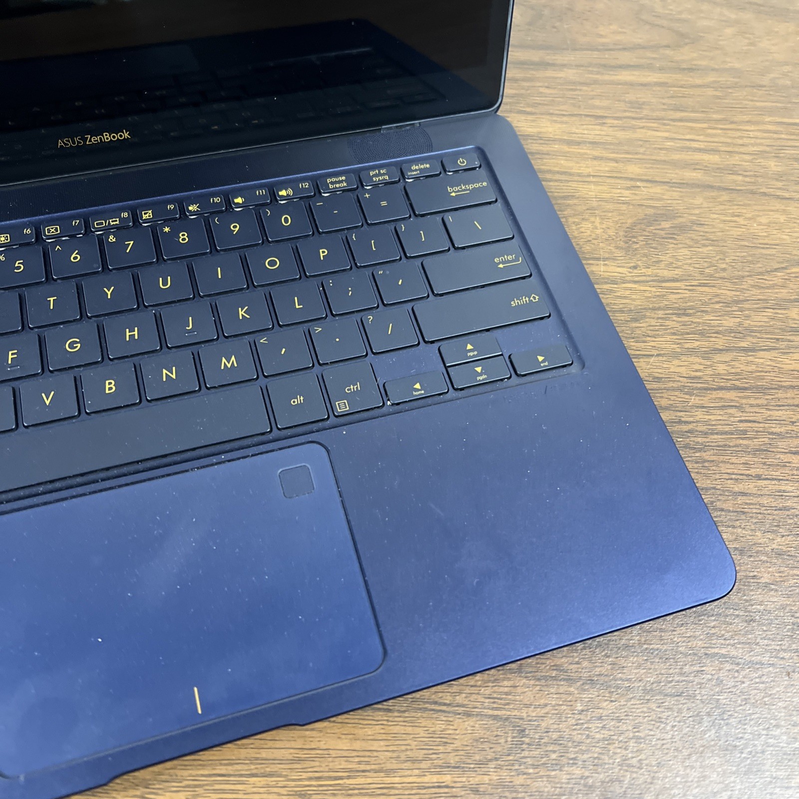 ASUS ZENBOOK UX490U I7 8GB RAM (POWERS ON, NO IMAGE) NO SSD – FOR PARTS/REPAIR