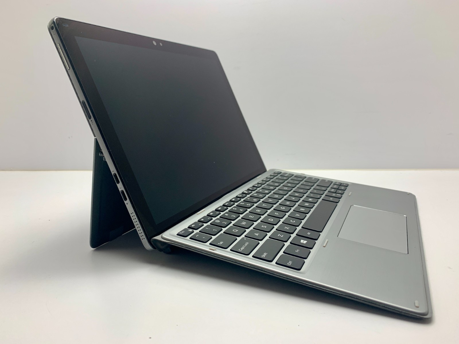 Dell Latitude 7200 2-in-1 | i5-8365U | 8GB RAM | 256GB NVMe | LINUX | READ
