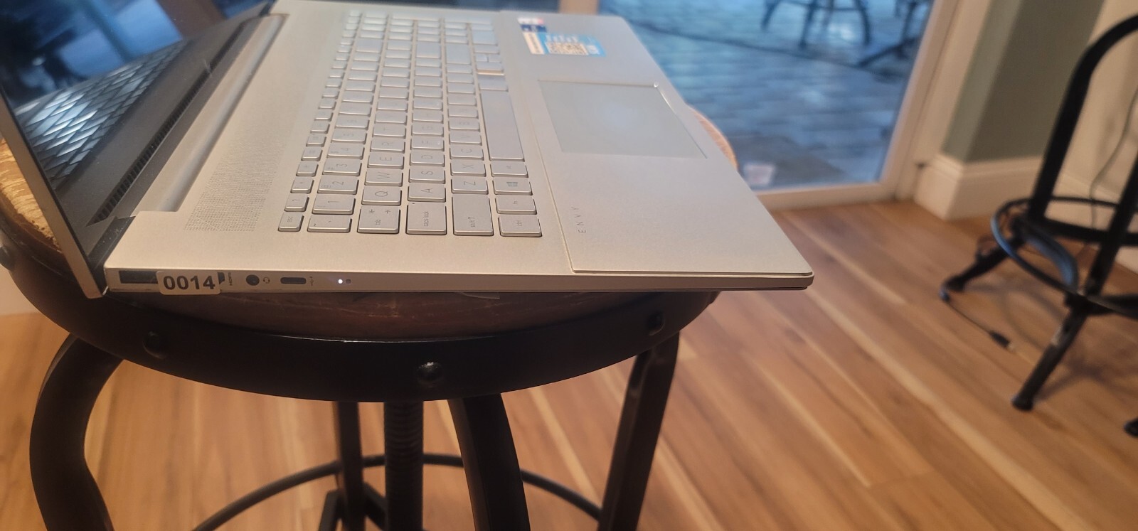 HP ENVY 17m-CG UHD+FULL TOUCH+I7@4.0GHz+1 TB M2 G-4 SSD+16GB DDR4 Ram+XE GPU+F/S