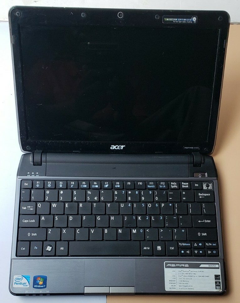 ACER Aspire 1820TZ Geniue Intel U4100 2GB RAM 160GB HDD wifi WEBCAM BLUETOOTH