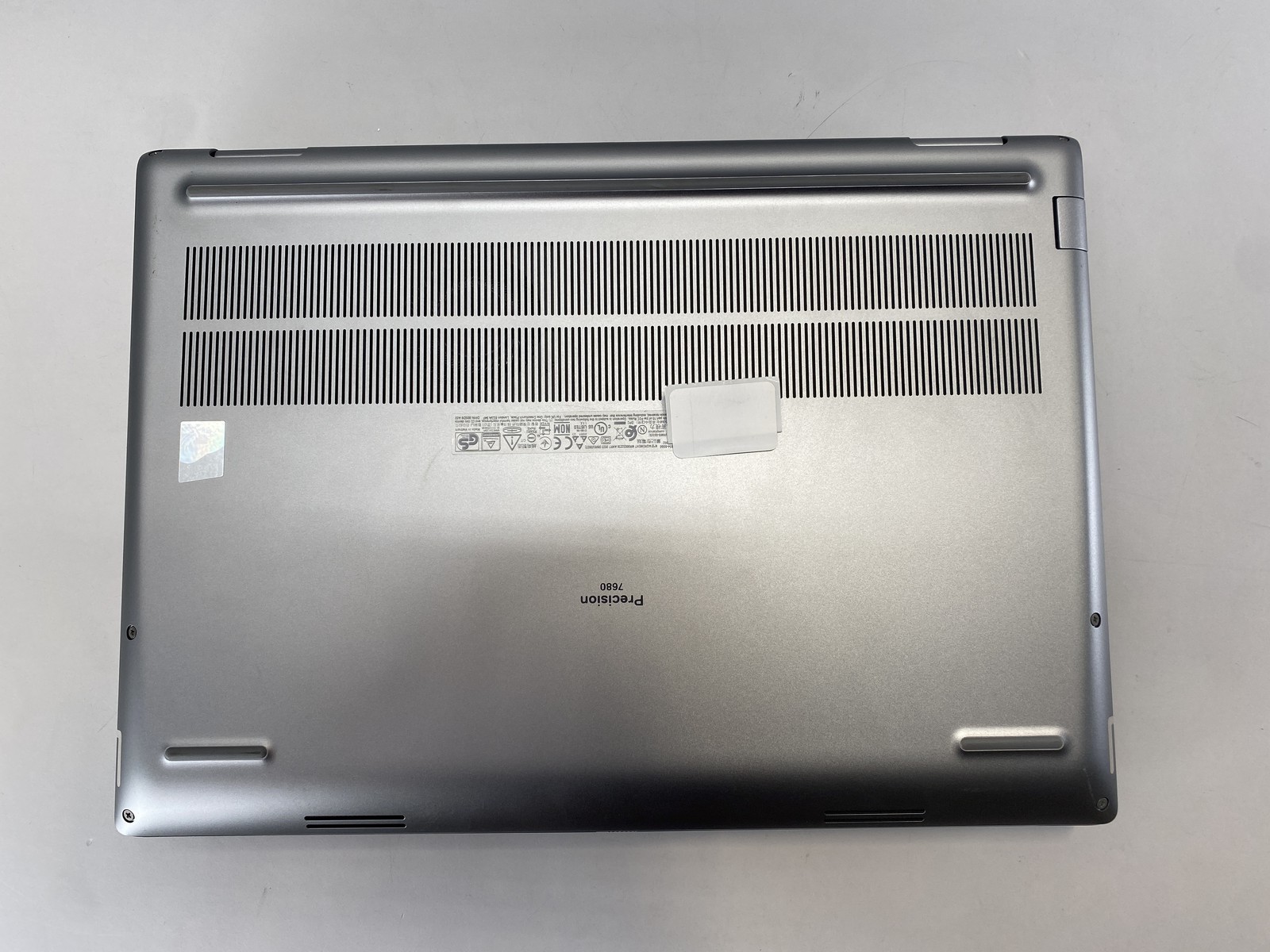 Dell Laptop Precision 7680 16″ Intel Core i7-13850HX 512GB RTX 2000 ADA- Gray