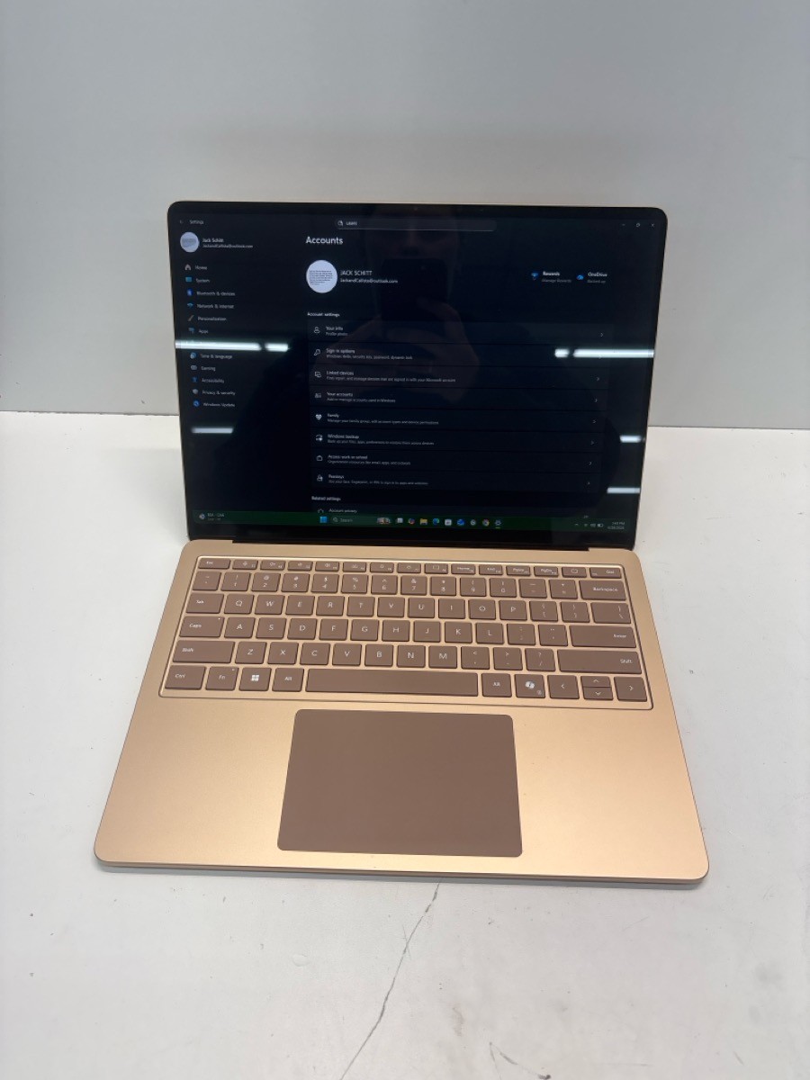 PRE-OWNED MICROSOFT SURFACE LAPTOP 7 2036 WITH CHARGER (P23017458)