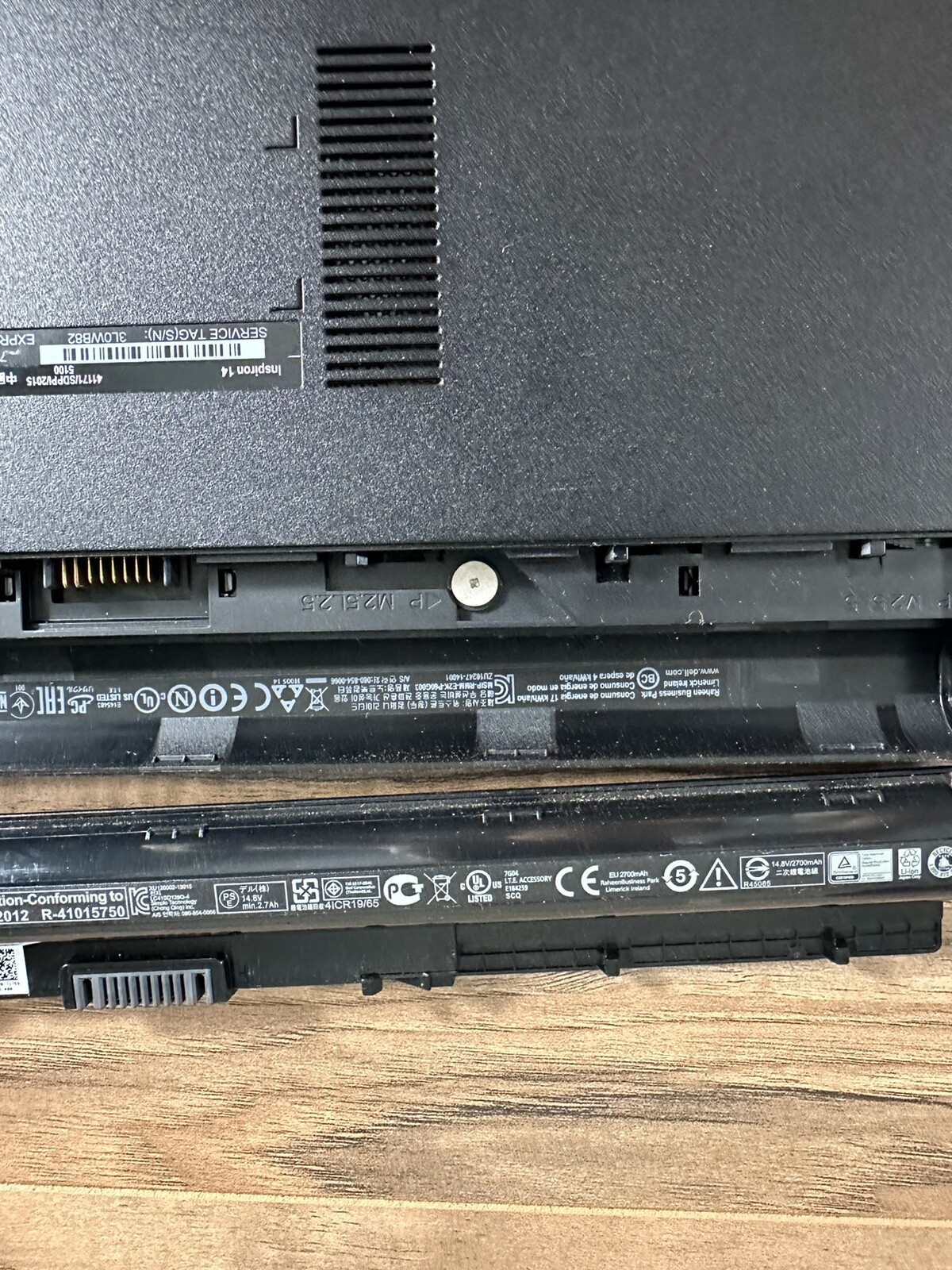 Dell Laptop Intel Inside FOR PARTS NOT WORKING