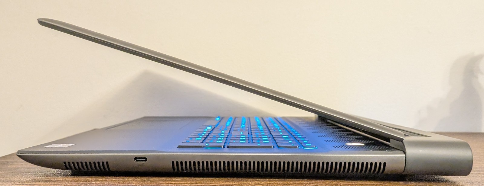 Alienware m18 r2 QHD+ 165Hz (Core i9-14900HX, 32GB/1TB SSD, RTX 4070) Laptop