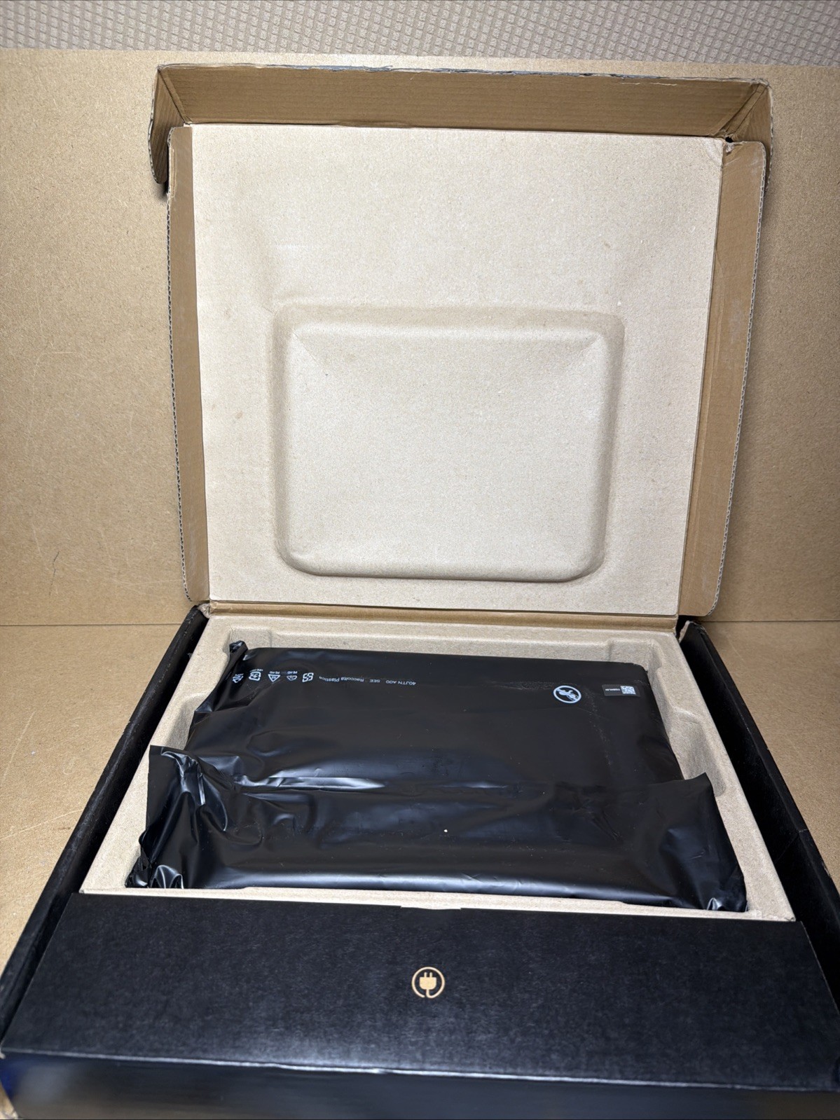 Dell Pro 14 PC14255 14″ AMD Ryzen 5 220 3.20GHz 16GB 256GB Win 11 Pro Laptop