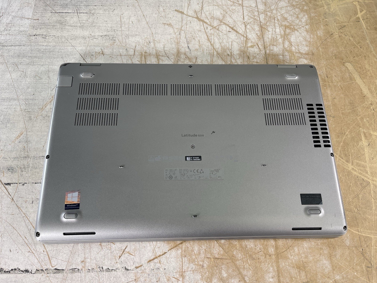 DELL LATITUDE 5511 i7-10850H @ 2.70 GHz, 8GB RAM, NO HDD/OS