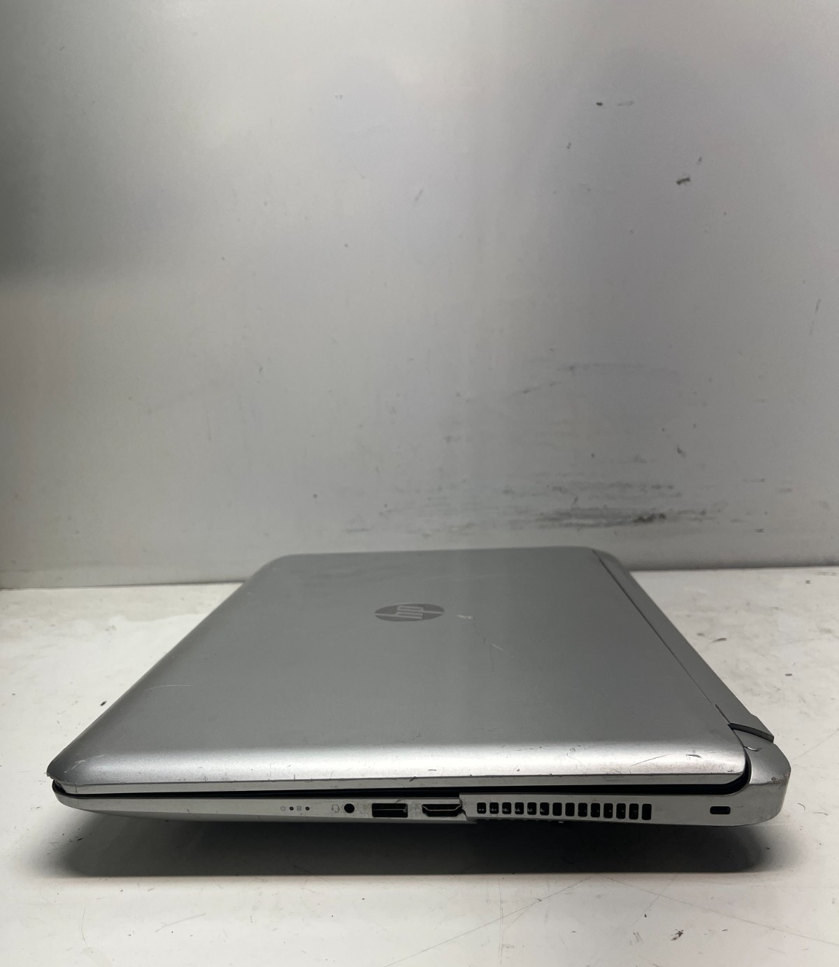 Hp Pavilion 17-g121wm AMD A10 Extreme Radeon R8 4GB NO HDD