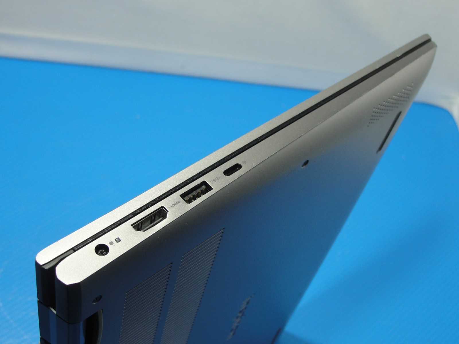 Dell Inspiron 5400 2n1 14”FHD Touch Intel Core i5-1035G1 1GHz 24GB SSD 512GB