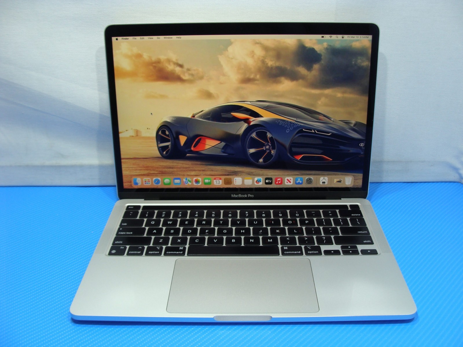 Apple MacBook Pro A2338 (2020) 13.3″ M1 8CPU/8GPU 3.2GHz 8GB 256GB SSD +Charger