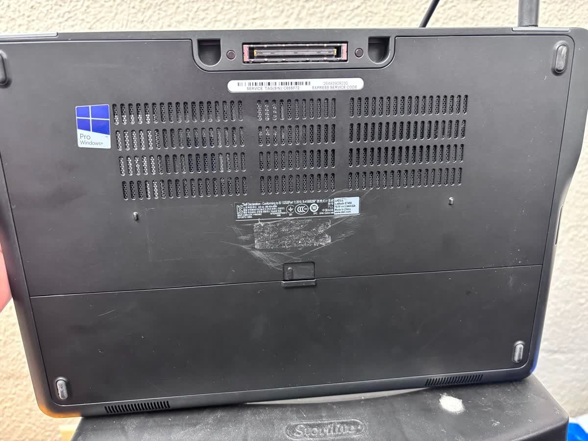 Dell Latitude E7450 8GB Ram, 256GB SSD, 2.30GHZ, Windows 10Pro Black DLE7450: B+