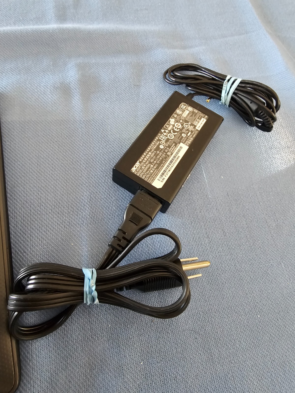Acer N15V2 14″ Notebook AO1-431 Series With Charger – NO HDD, Works Great – Nice