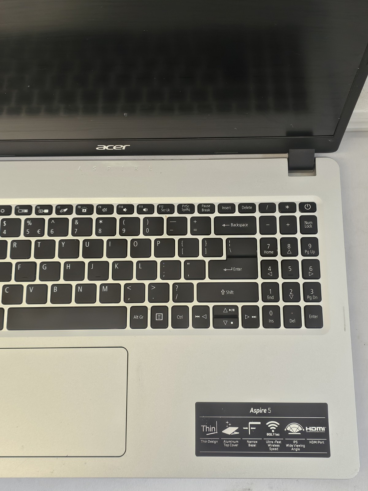 Acer Aspire 5 Laptop – AMD Ryzen 3-3200u – 16GB RAM – 1TB HDD – Windows 11 READ