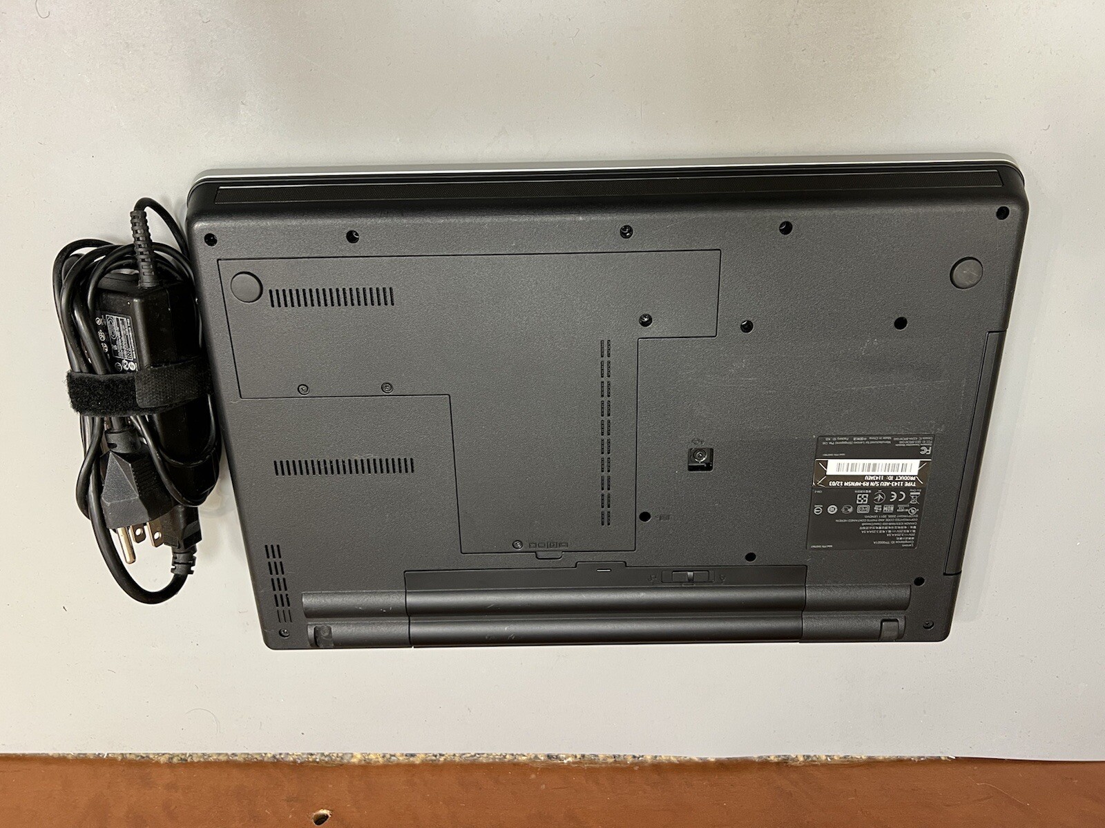 LENOVO THINKPAD EDGE E520 15.6″ Core i3-2350M 4GB RAM 500GB WEBCAM BLUETOOTH