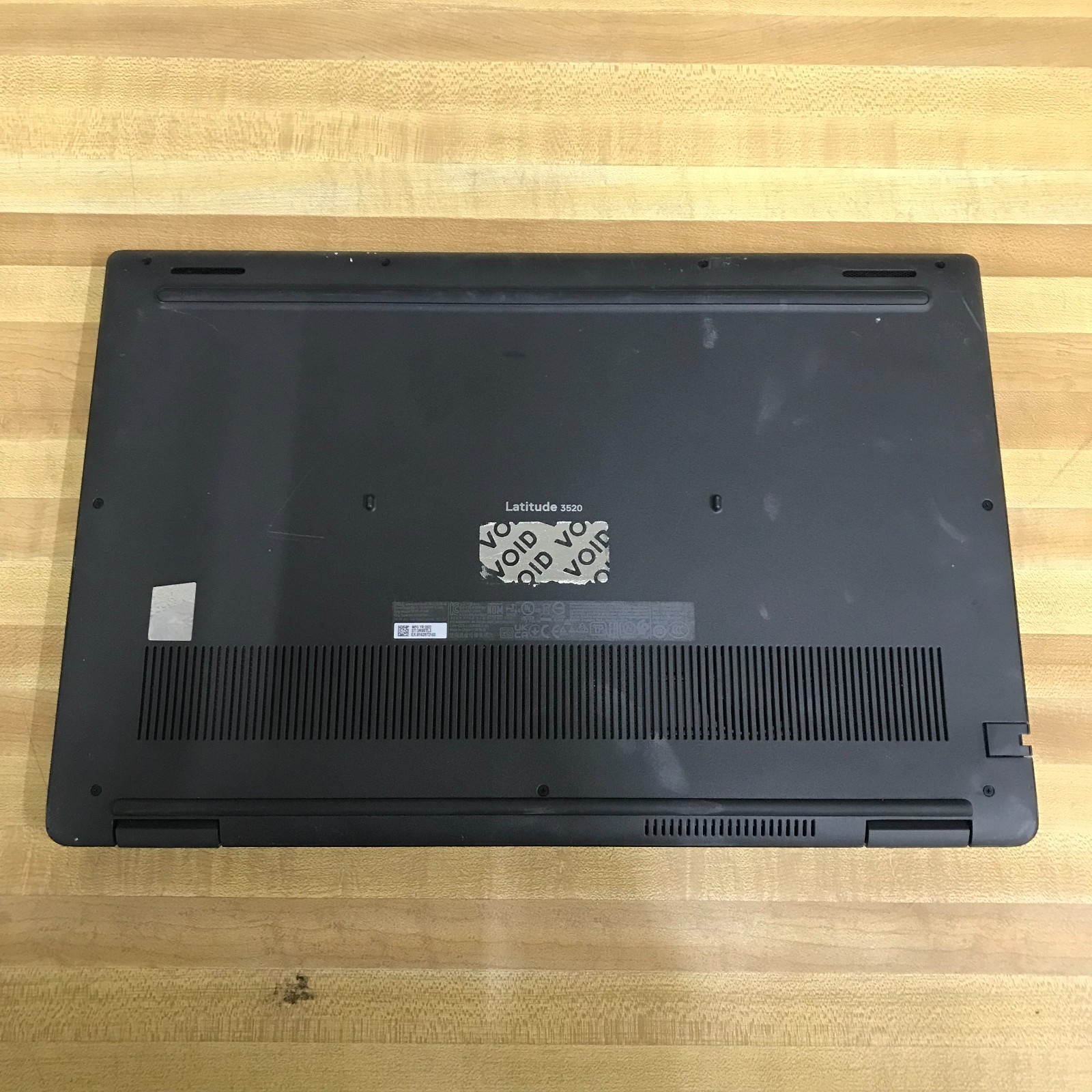 Dell Latitude 3520 15.6″ i5-1135G7 2.4GHz 8GB RAM 256GB SSD (Windows 11 Pro)