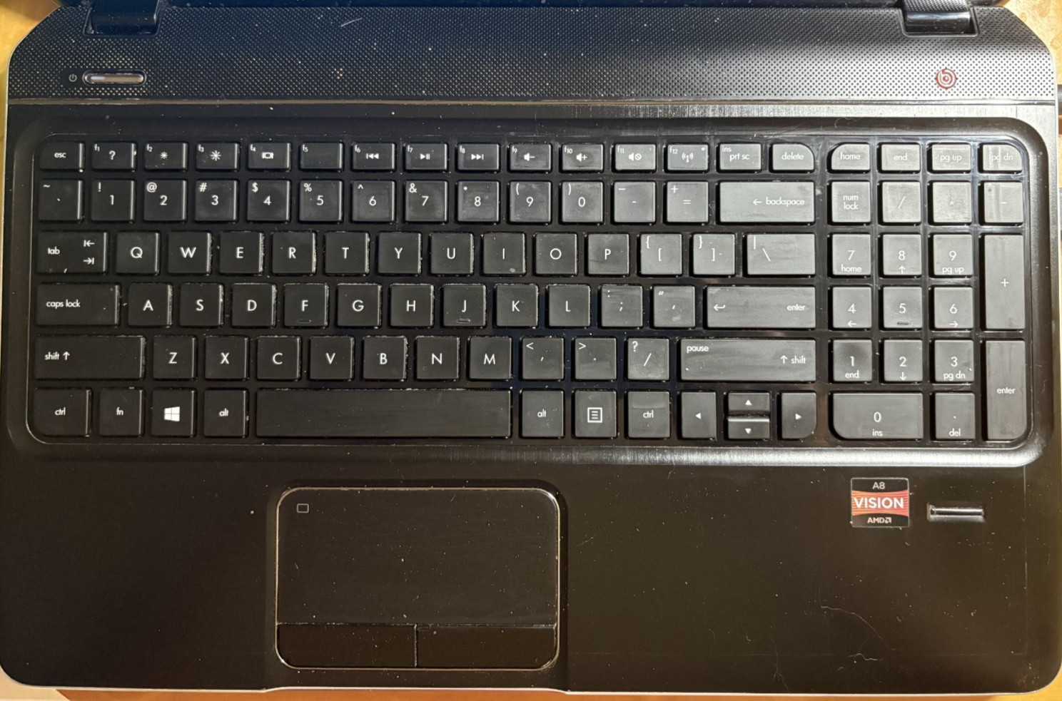 HP Envy DV6 AMD A8-4500M APU-Radeon Graphics, 16 GB RAM, 2 TB HD Windows 10 Pr0