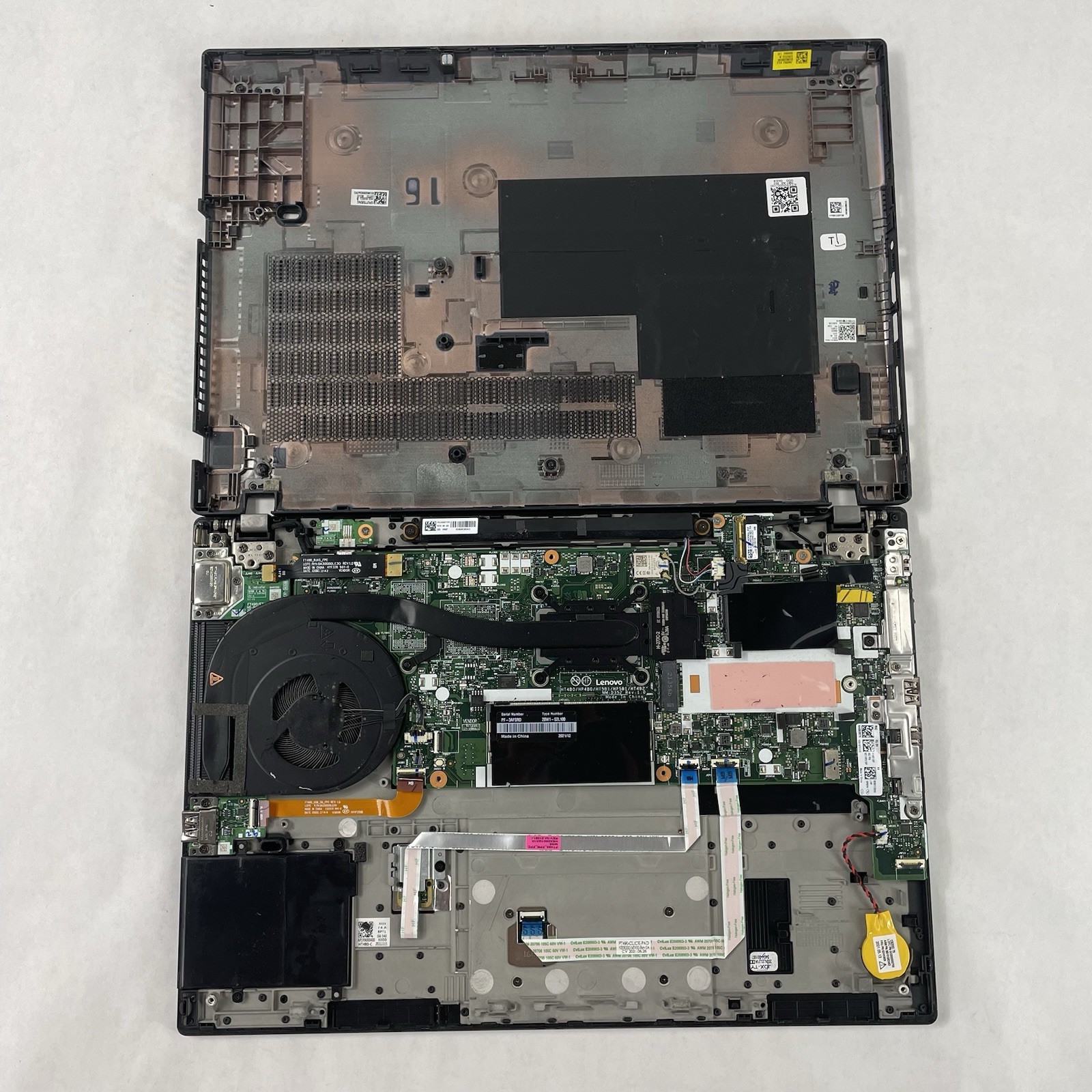 Lenovo ThinkPad T14 Gen 2 14″ i5-1145G7 2.60 GHz 16 GB RAM No SSD No OS READ