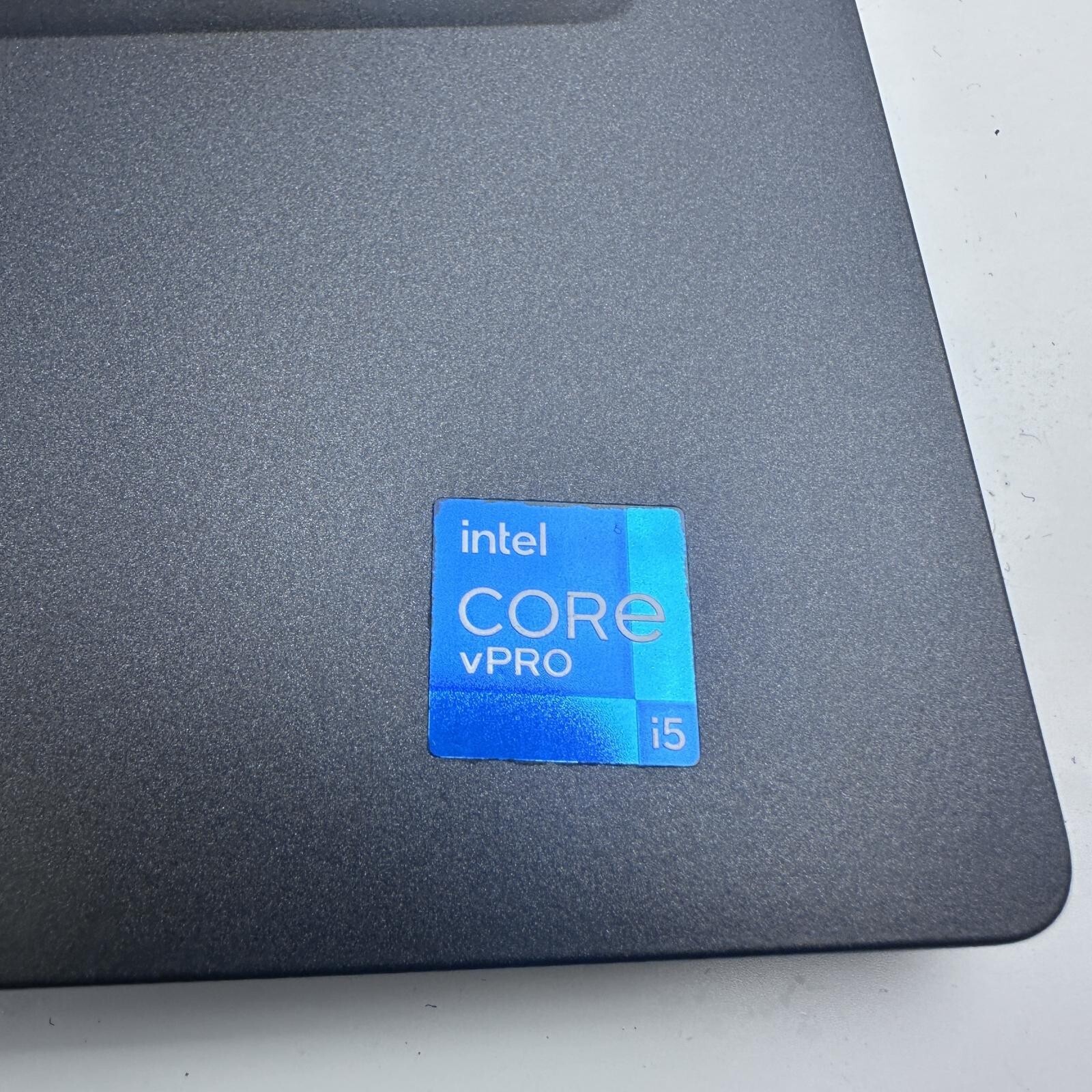 DELL Latitude 7320 Laptop, 13.3″ FHD, i5-1145G7, 16GB, 256GB SSD
