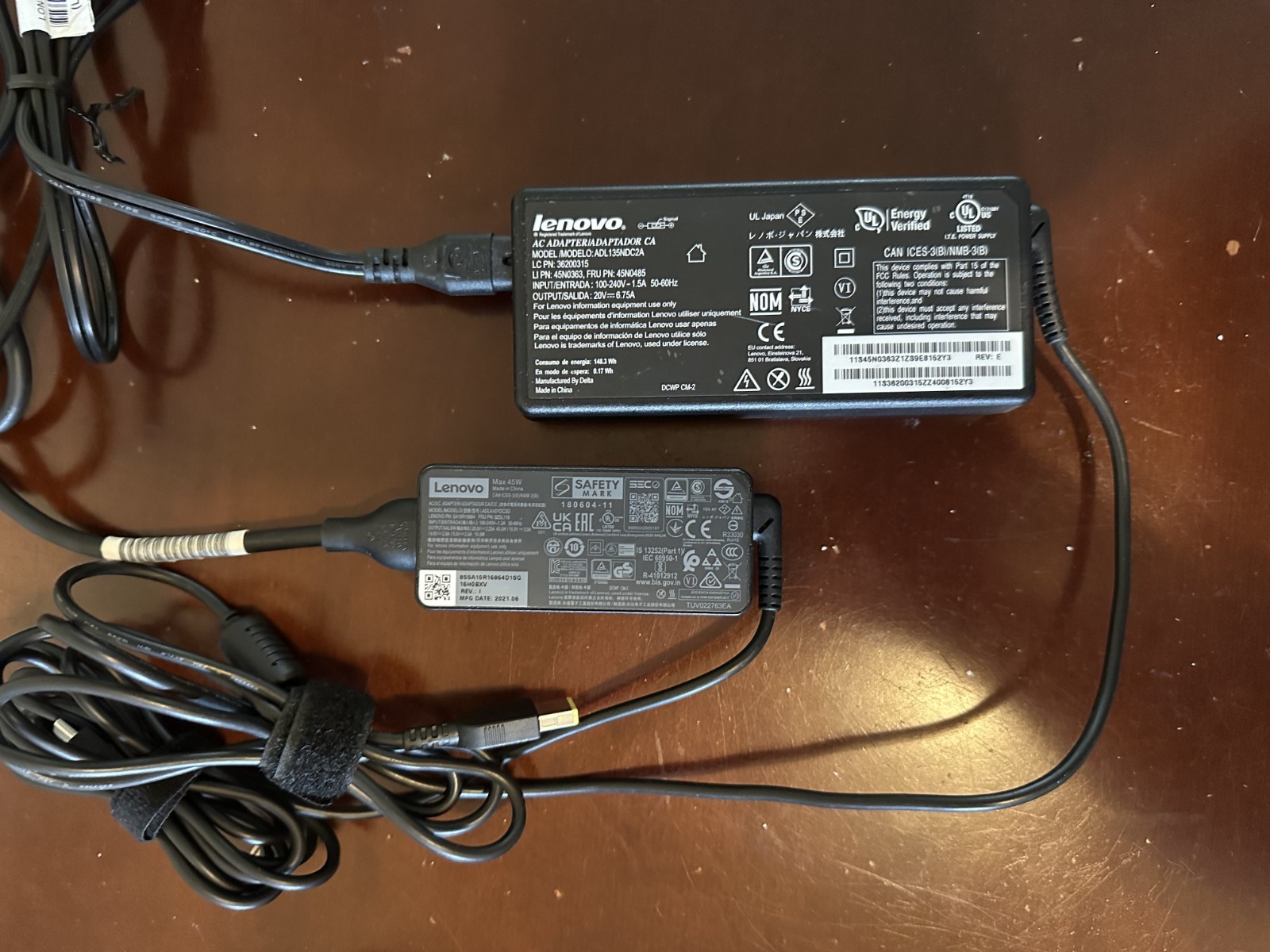 Lenovo Thinkpad T14s Gen 1 i7-10610u + Ultra Docking and 45+ 50-60w AC Adaptors