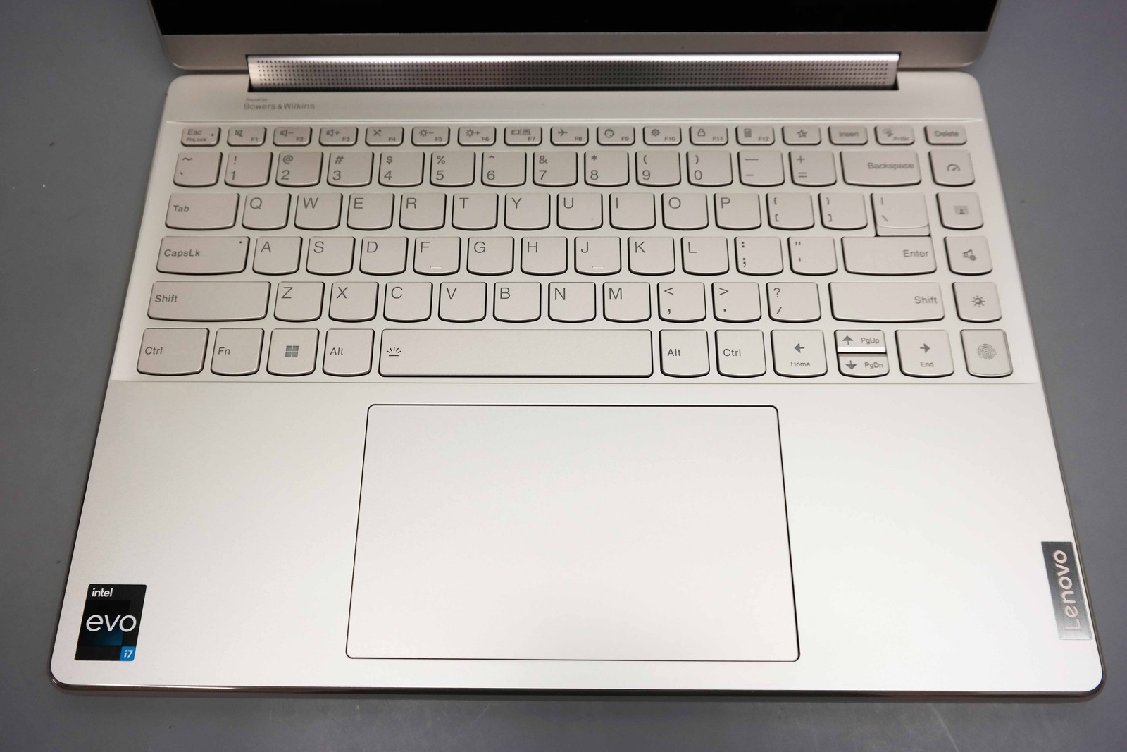 Lenovo Yoga 9i 2-in-1 14″ Intel Core i7-1360P 16GB 512GB SSD