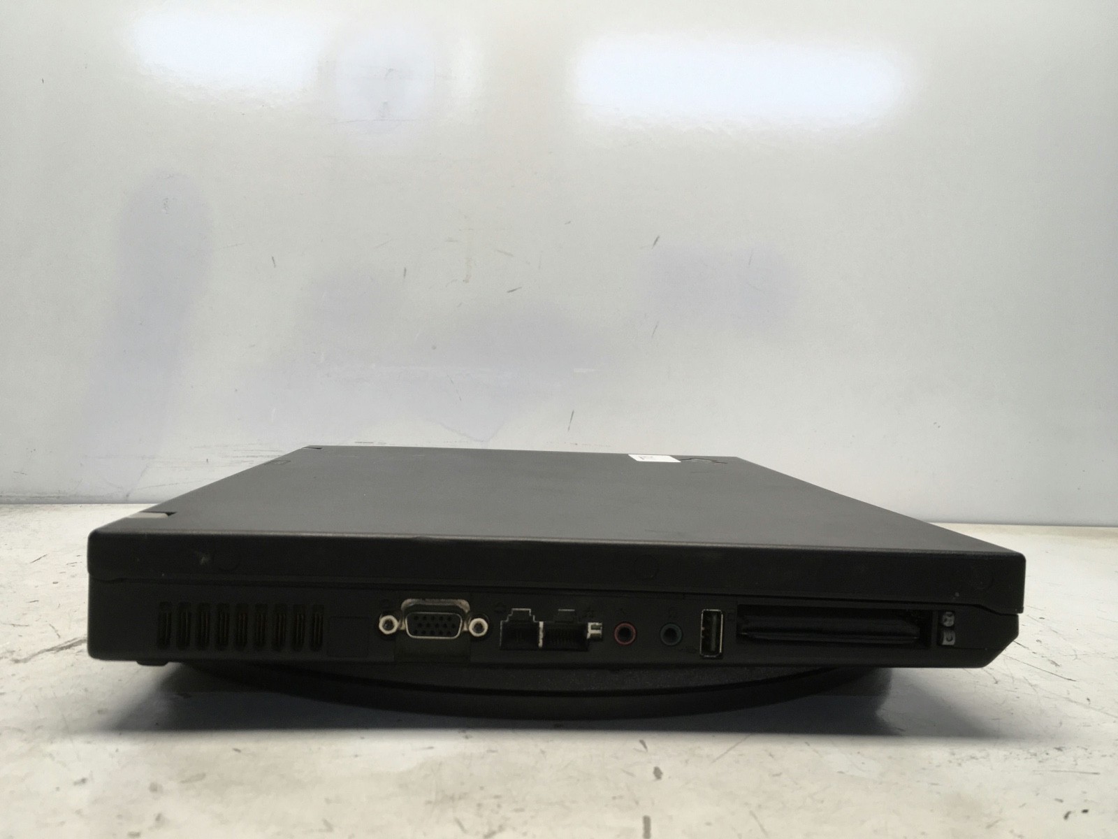 IBM ThinkPad R60 Intel T2500 2GHz 1 GB NO HDD/Battery