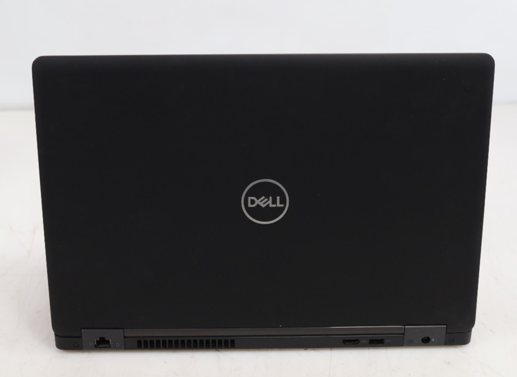 Dell Precision 3530 15.6″ Intel i5-8400H 16GB DDR4 500GB SSD Quadro P200 Win 11