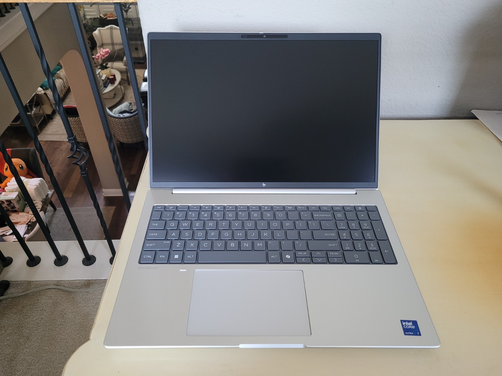 HP EliteBook 8 G1i 16 TOUCH Ultra 7 255H (16-Core) 64GB DDR5 1TB SSD UWT 2029/3