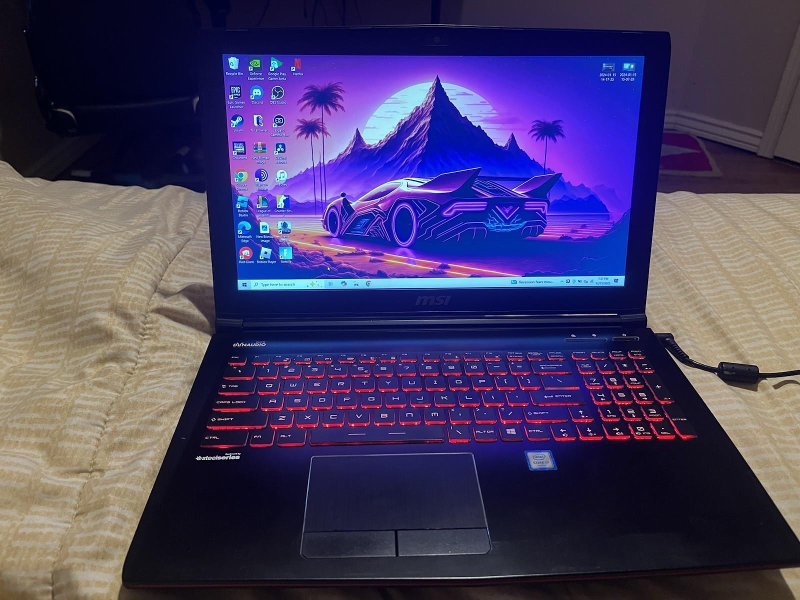 MSI GL62 6QF-893US Laptop FHD, I7-6700HQ, 8GB RAM, GTX-960M, 1TB HDD