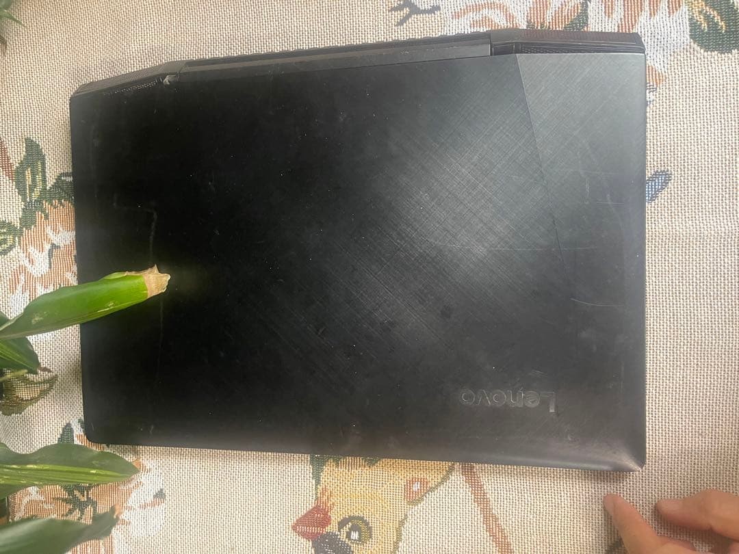 Lenovo Y700-15ISK 15.6″ i5-6300HQ 8GB RAM 256GB SSD+640GB HDD Nvidia GTX 960M