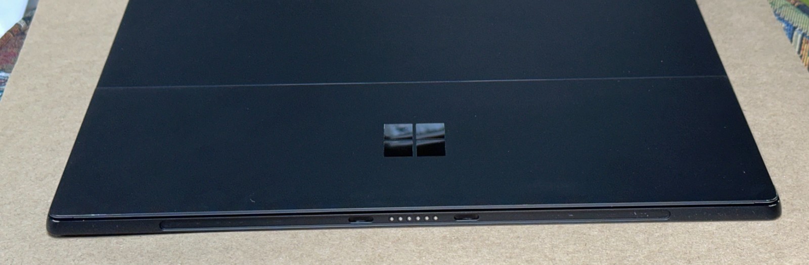 Microsoft Surface Pro 7 12.3″, Black, 256GB, i7, 16GB- Has Screen Flickers