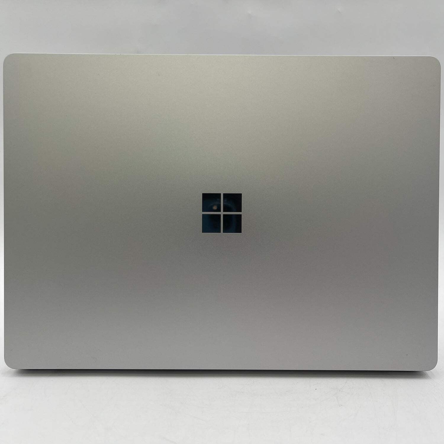Microsoft Surface Laptop 4 1950 13.5″ i5-1135G7 2.4GHz 512GB SSD