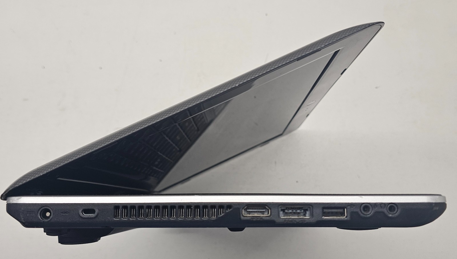 MSI S6000-027US 15.6″ Laptop Intel Core i5-460M 4GB Ram NO HD/OS (FL)