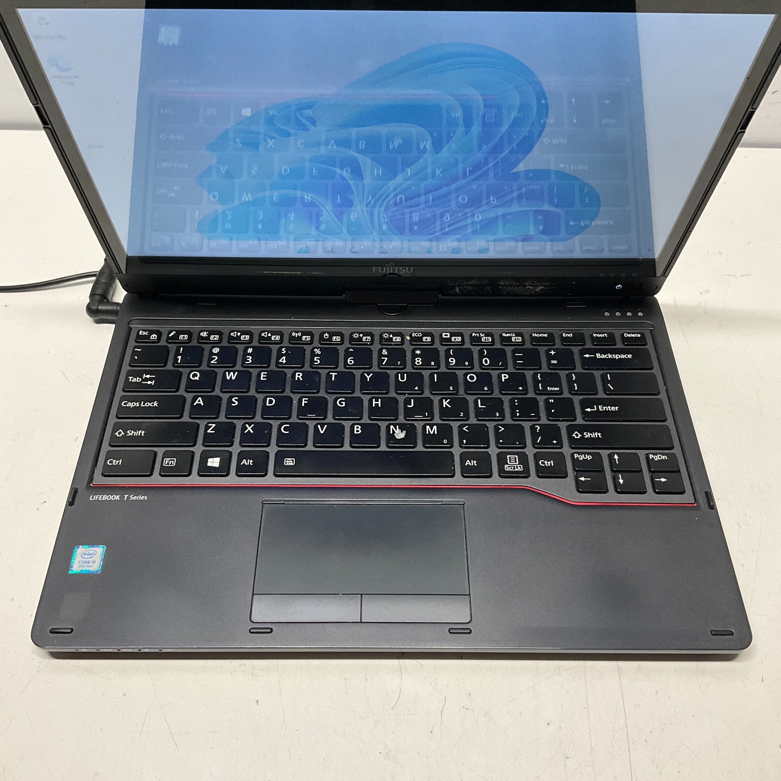 Fujitsu Lifebook T939 Laptop Intel Core i5-8265U @ 1.60 GHz 8GB 256GB SSD NO BAT