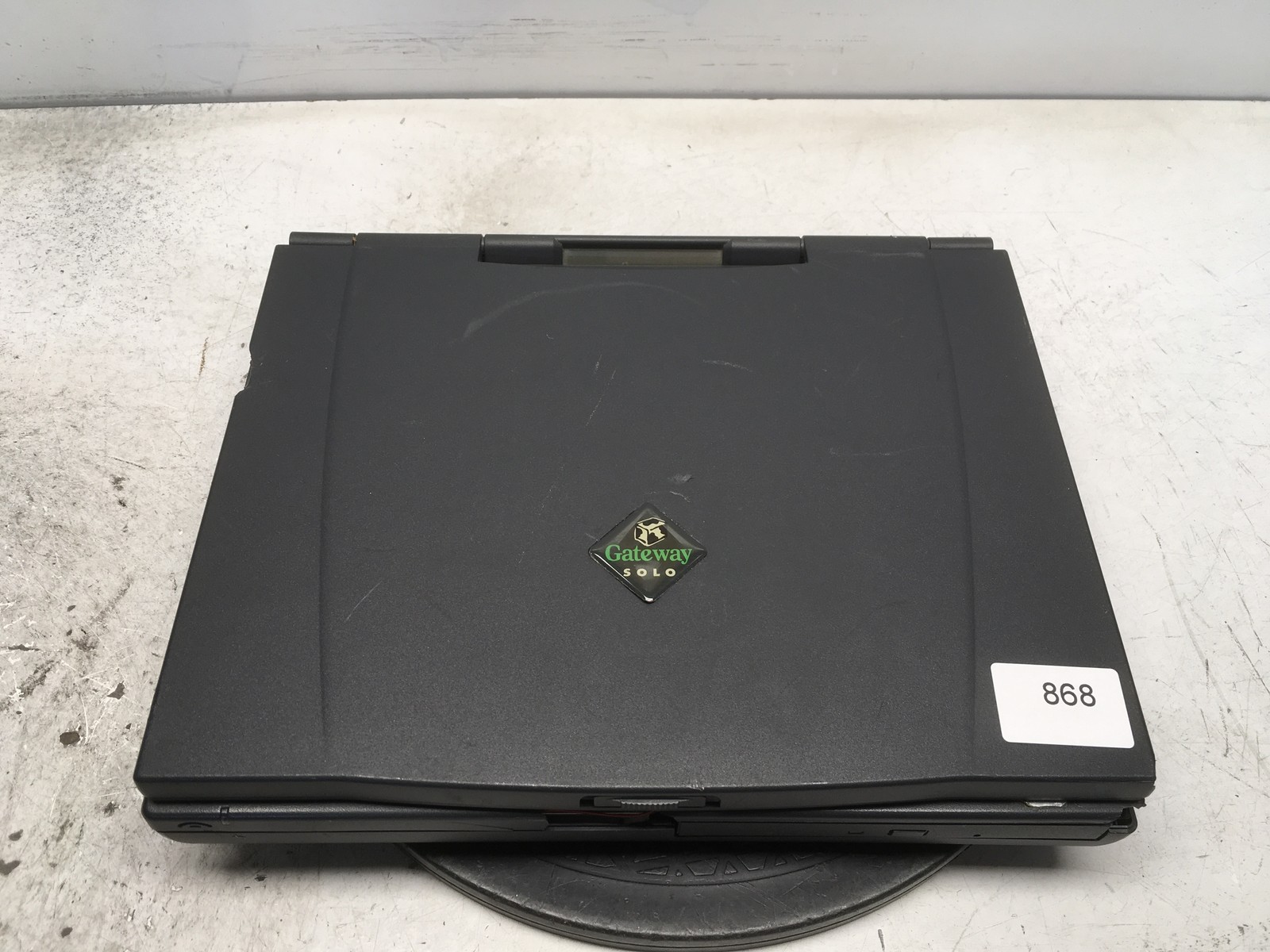 Gateway Solo 2500 Intel Pentium II 200MHz 64 MB NO HDD No Batt