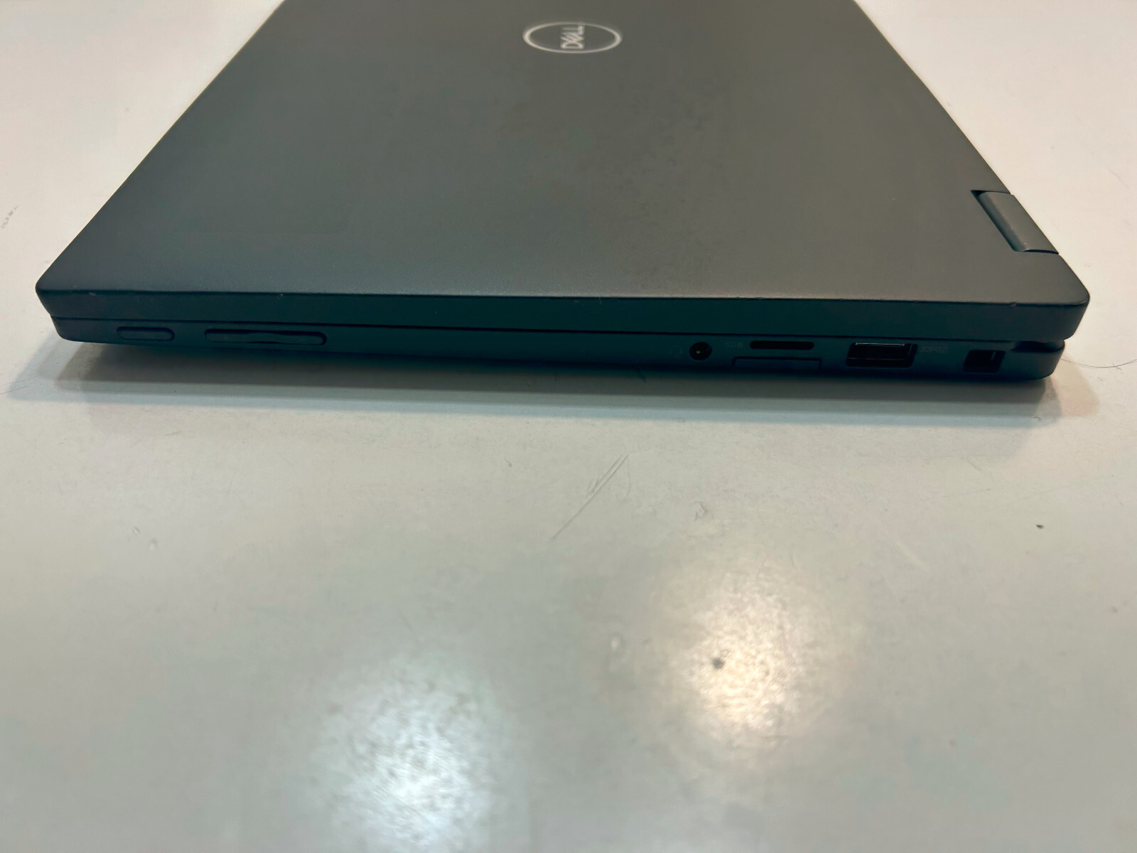 COMPLETE Dell Latitude 7390 2-in-1 – 13.3″ i7-8650U 1.9GHz 16GB 512GB MA15-47