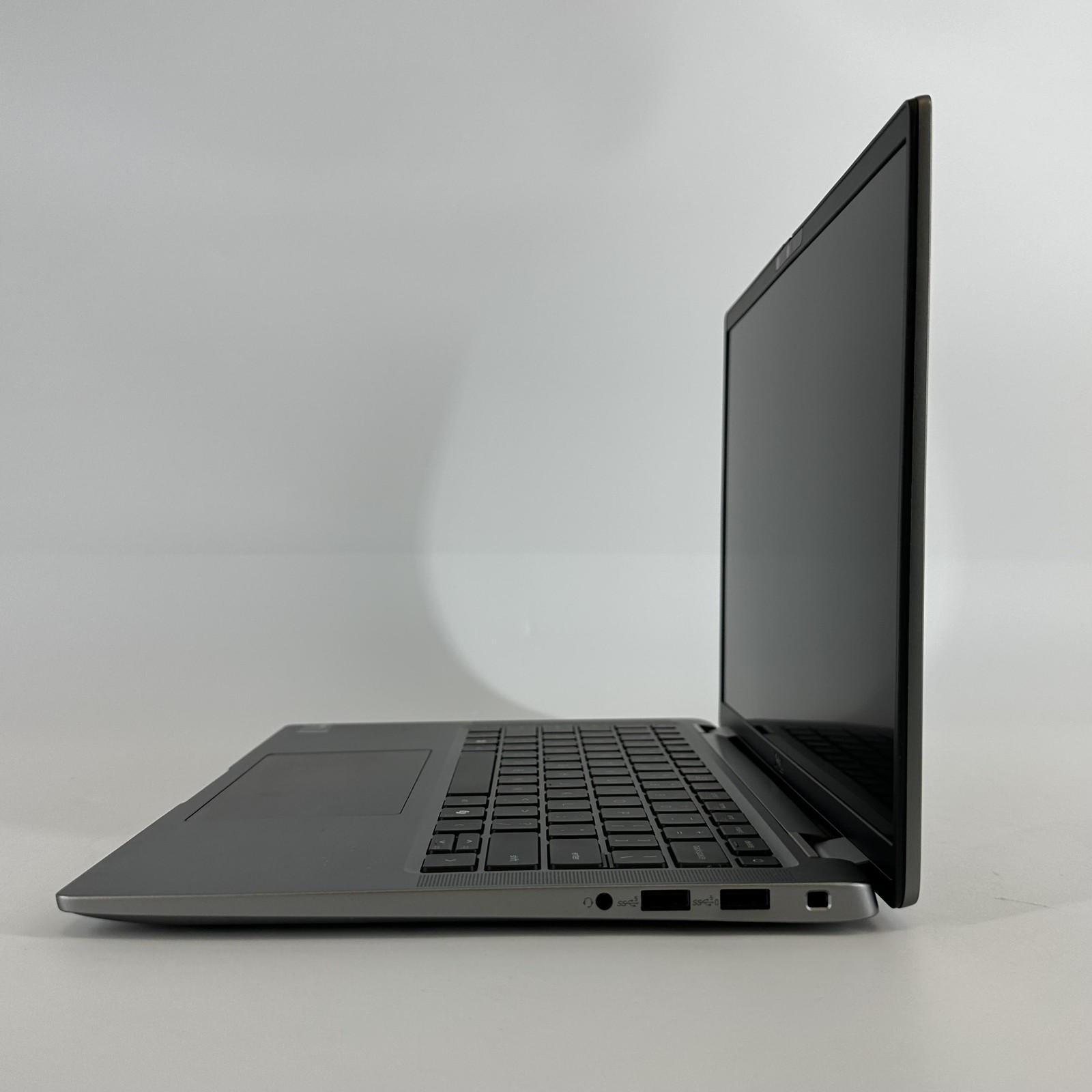 Dell Latitude 7450 14 QHD+ TOUCH 3.8 GHz Ultra 7 165H 32GB 256GB SSD FRAME SPLIT