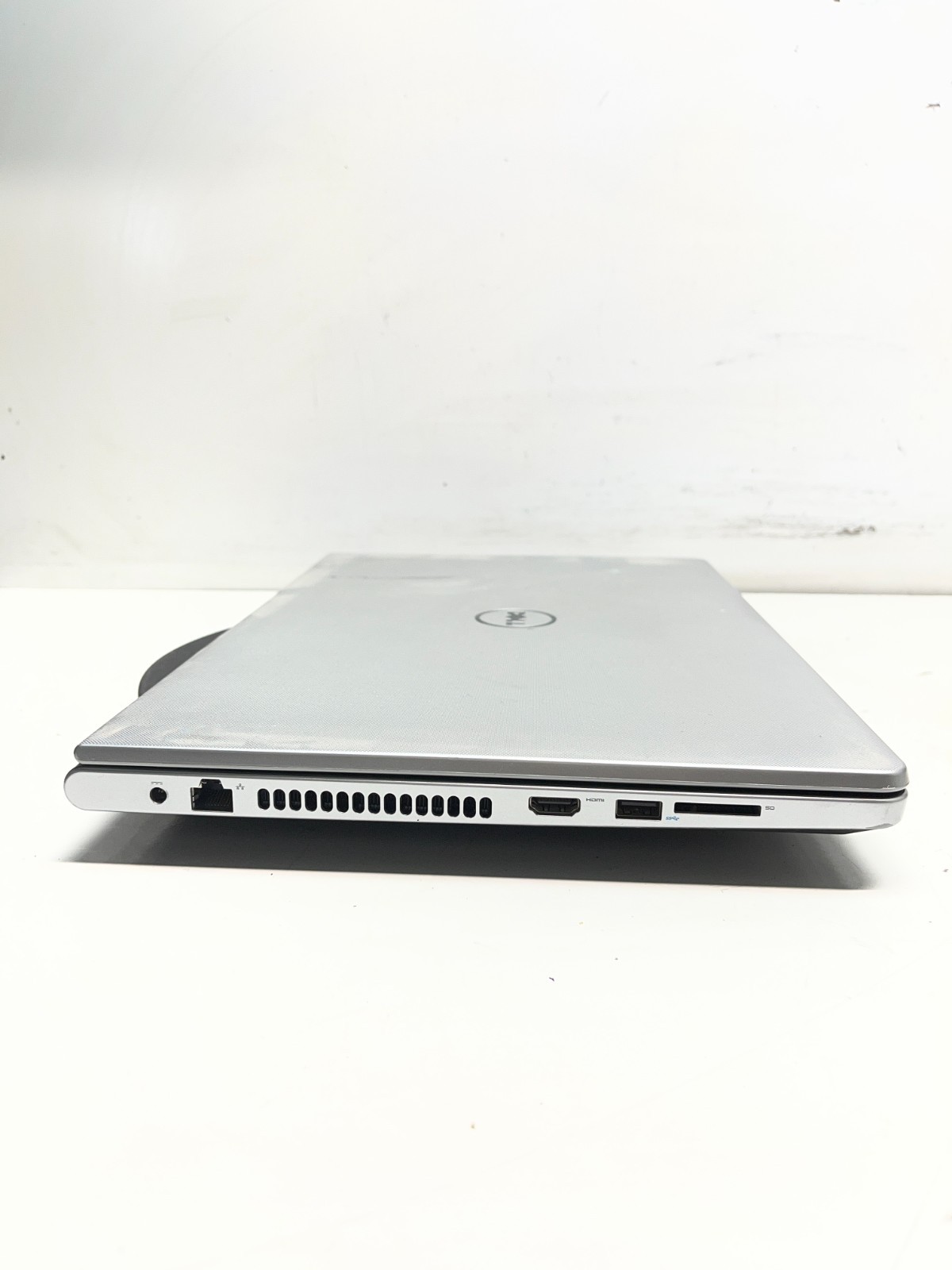 Dell Inspiron 5555 AMD A8-7410 Radeon R5 12GB NO HDD NO BAT