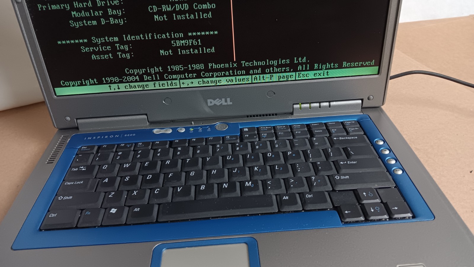 Dell Inspiron 8600 Laptop PM @ 1.60 GHz 1 GB DDR 15.4″ LCD Nvidia GeForce FX5200